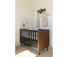 Afbeelding in Gallery-weergave laden, Baby bed 140 x 70 cm Urban omvormbaar tot zitbank - Pericles
