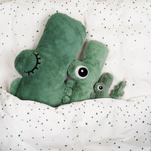 Afbeelding in Gallery-weergave laden, Big Croco knuffel - Done by Deer
