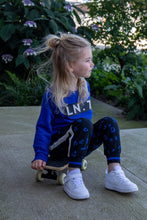 Afbeelding in Gallery-weergave laden, Lucky Sweater Cobalt - Lucky No 7
