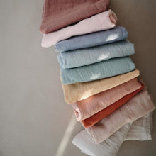 Afbeelding in Gallery-weergave laden, Swaddle Rose Vanilla - Mushie
