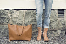 Afbeelding in Gallery-weergave laden, Verzorgingstas Chestnut Leather - Elodie Details
