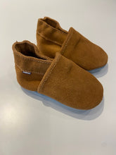 Afbeelding in Gallery-weergave laden, Babyschoentjes zachte zool - Cognac - Stabifoot
